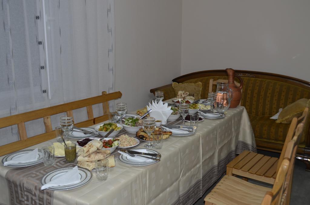 Guest House Gogia Zhabeshi Exteriör bild