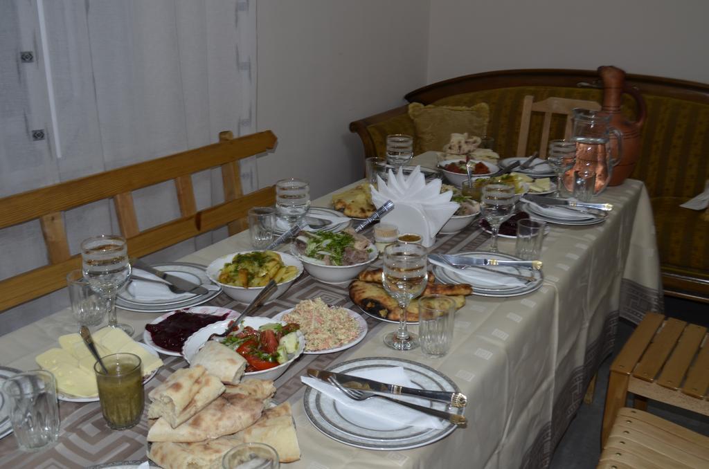 Guest House Gogia Zhabeshi Exteriör bild